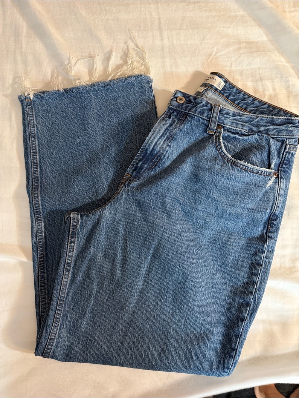 Abercrombie & Fitch High-Rise Straight-Leg Jeans in Medium Blue